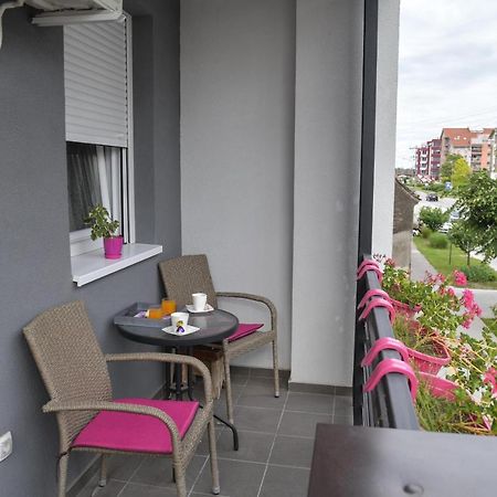 Apartman Nina Sremska Mitrovica Exterior photo